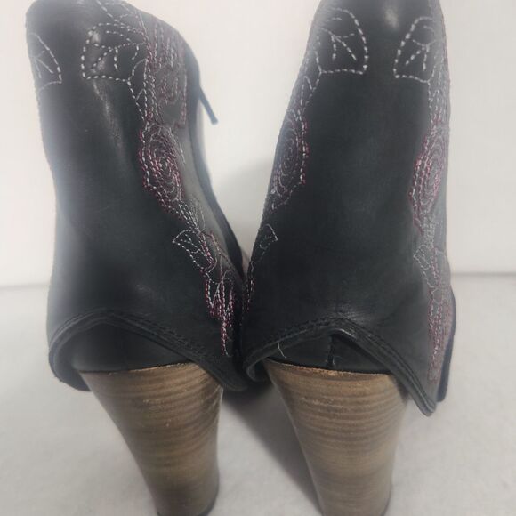 Guess By Marciano Black Floral Zip Up Ankle  Cowgirl Boots Pointed Toe 8 - Picture 3 of 10